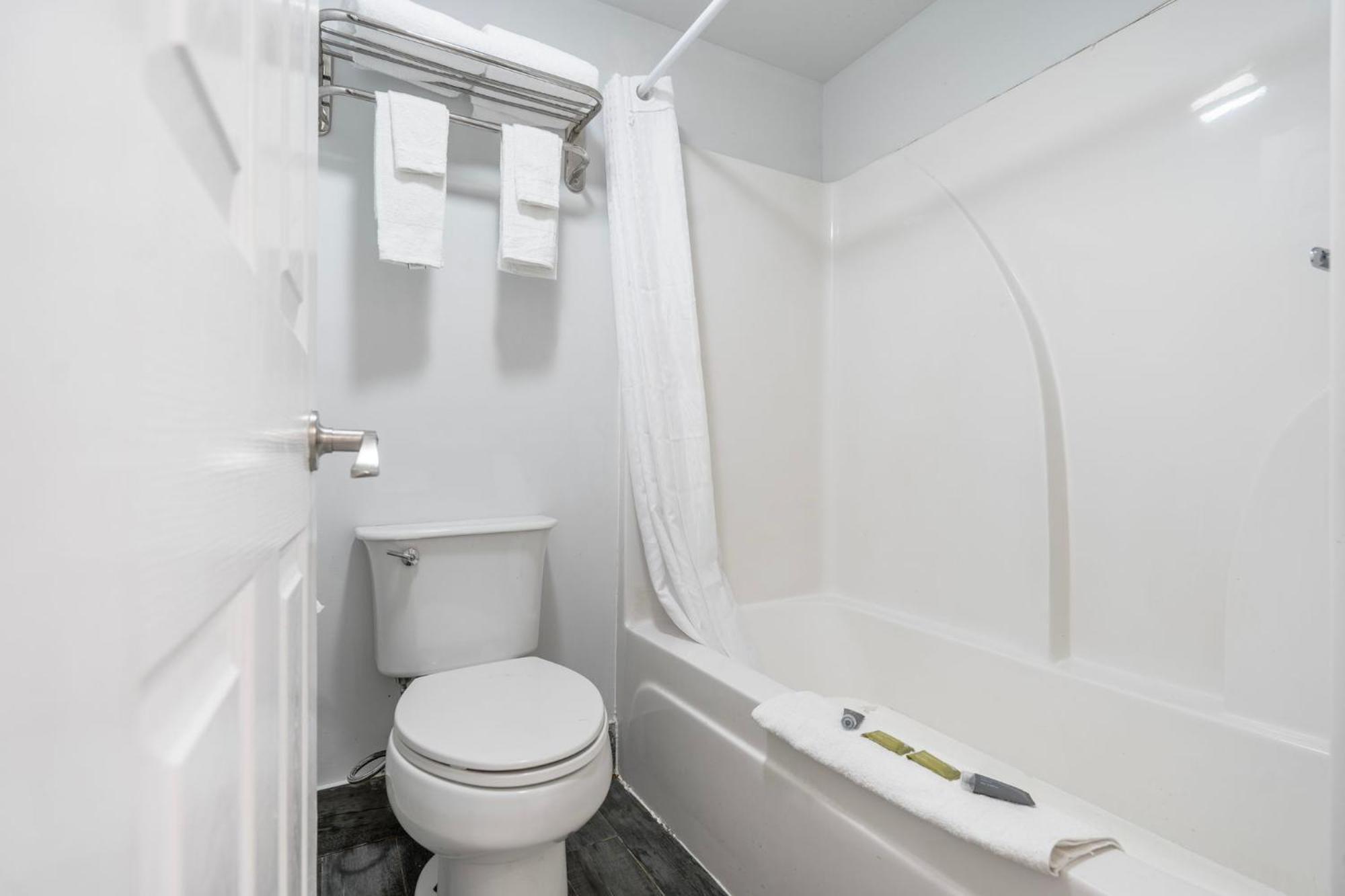 Budgetel Inns & Suites Augusta Downtown 706-945-1238 المظهر الخارجي الصورة
